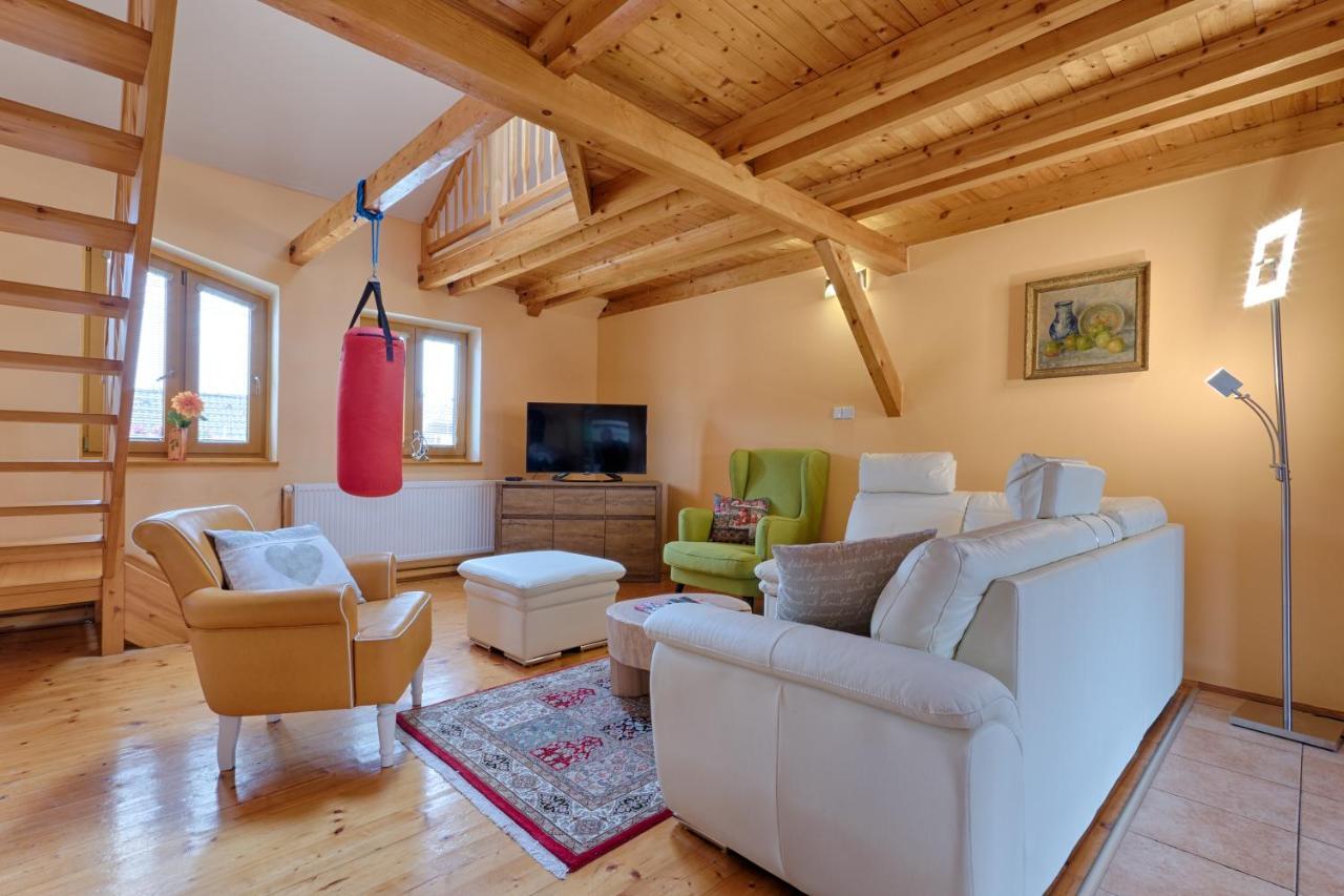 Romance Ubytovani Jindřichŭv Hradec Ngoại thất bức ảnh
